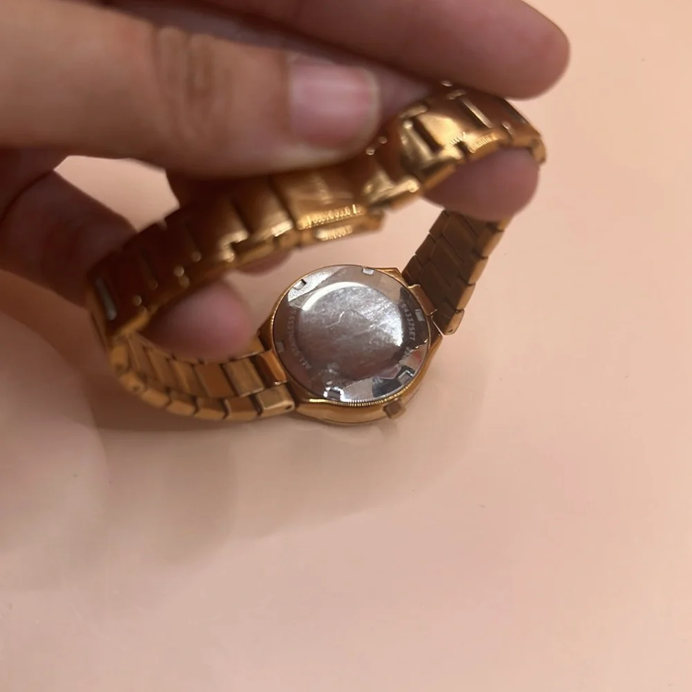 Fossil rose gold ladies watch - Picture 3 of 3